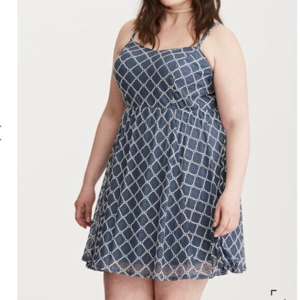 Women's Torrid Blue & White Patterned Mini Dress Plus Size 1X - Picture 2 of 14